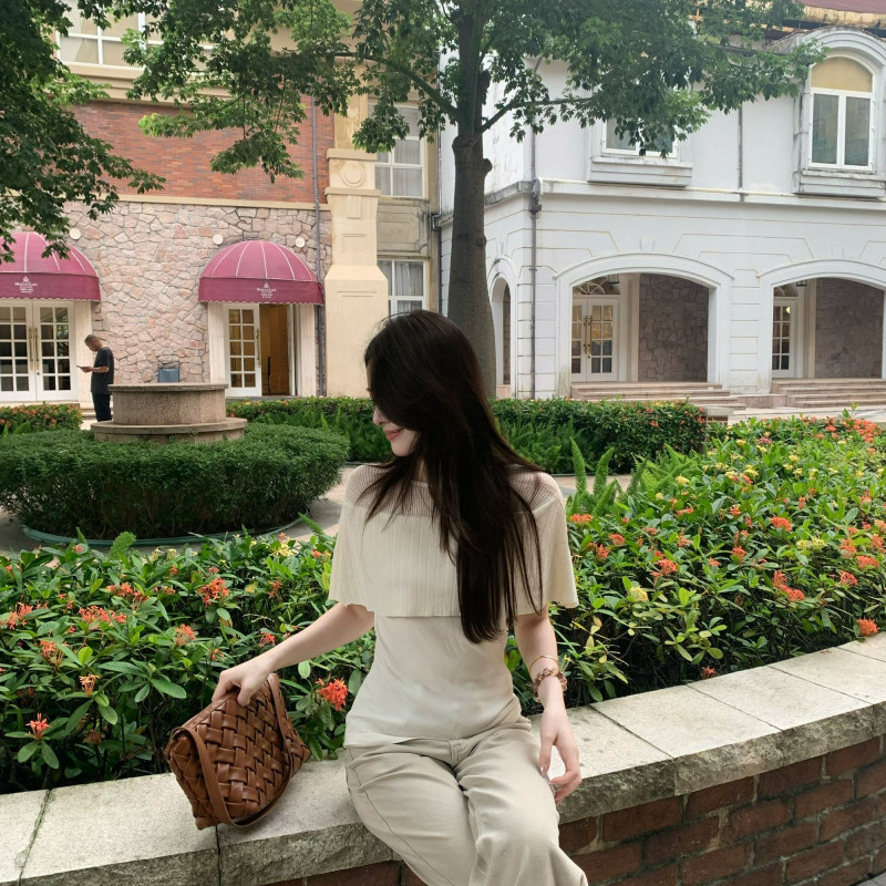 New Gentle Mist-Style Cape Knit Top, Faux Two-Piece Blous