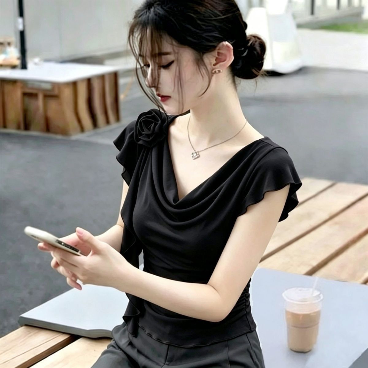 short-sleeved T-shirt for women, summer wear, ruffled neck T-shirt