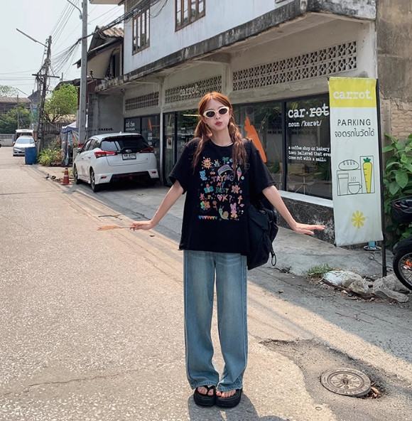 short-sleeved tops, trendy ins style. short-sleeved t-shirts